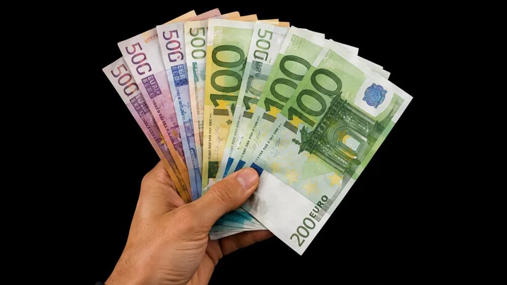 Comisión de 1.500 € por 3 viviendas